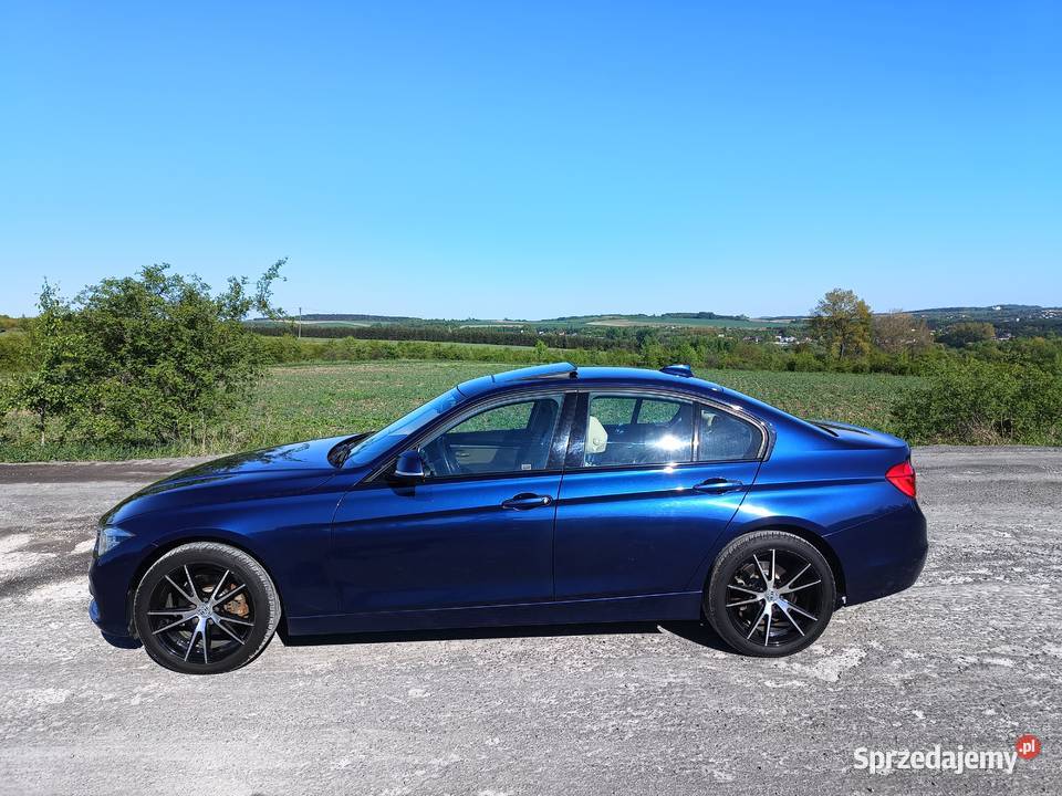 BMW 320i xdrive lift bogate wyposażenie 4/5