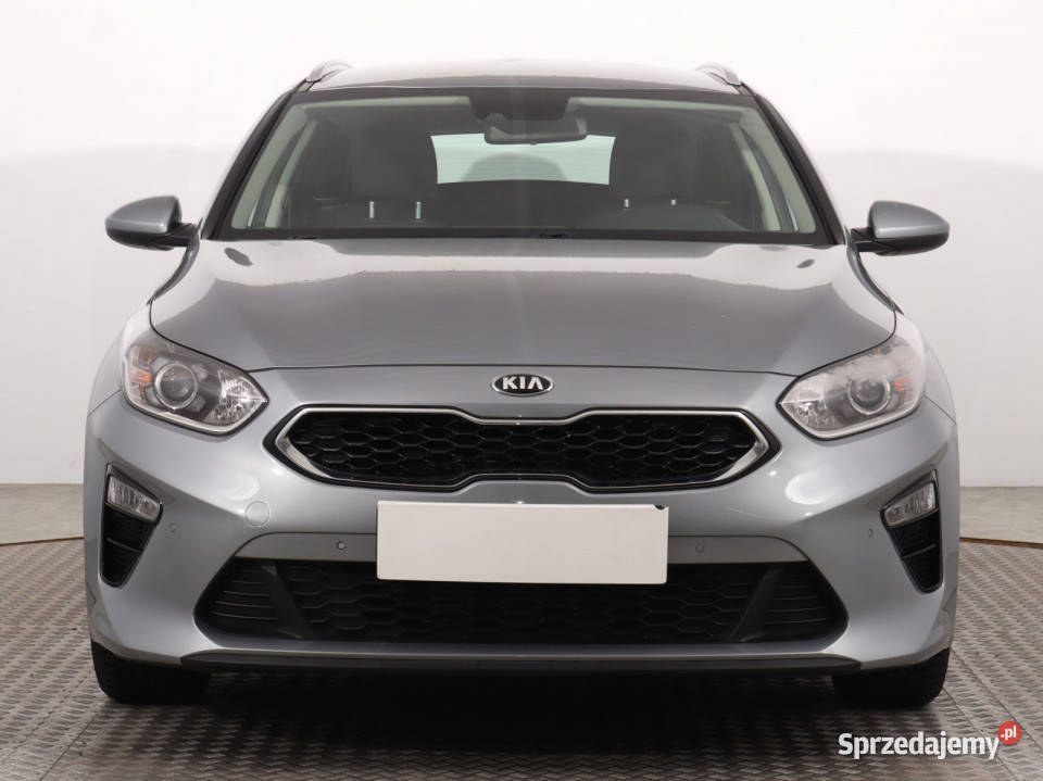 Kia Ceed 16 CRDi MHEV relingi dachowe Katowice