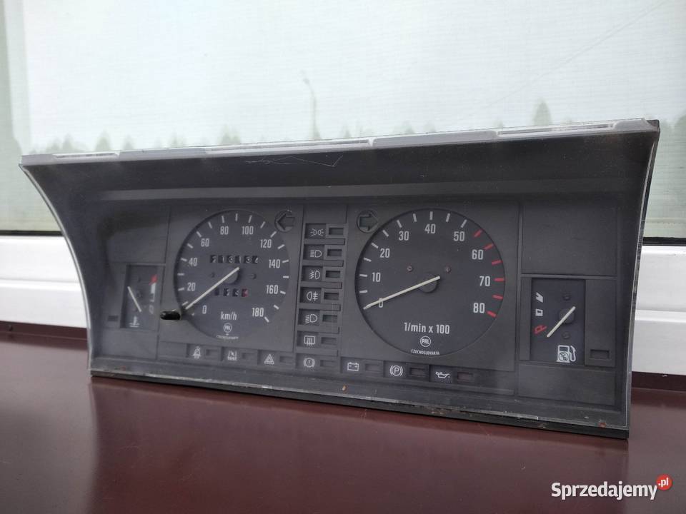 Skoda Favorit licznik zegary prędkościomierz Sieradz