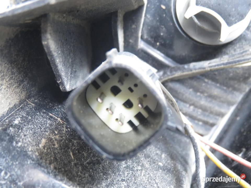 LAMPA LEWA TYLNA FORD FOCUS MK3 III E1EB13405BC osobowe sprzedam