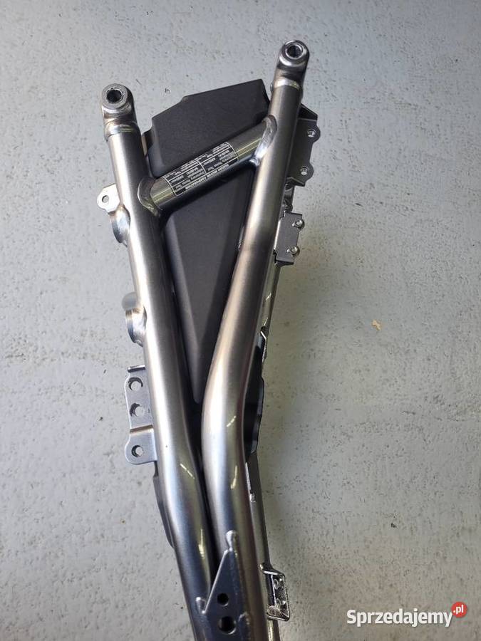 Suzuki GSX8R GSX 8 R 2022 SUBFRAME STELAŻ NOWY Pozostałe Nowy Tomyśl