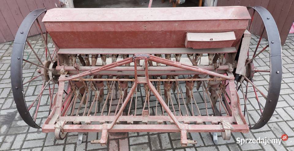 Siewnik do zboża 15 lejowy Maszyny rolnicze Dereźnia Majdańska