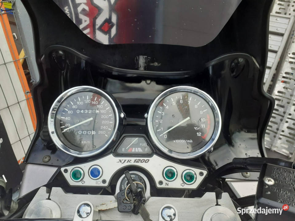 Yamaha XJR Yamaha XJR Barlinek