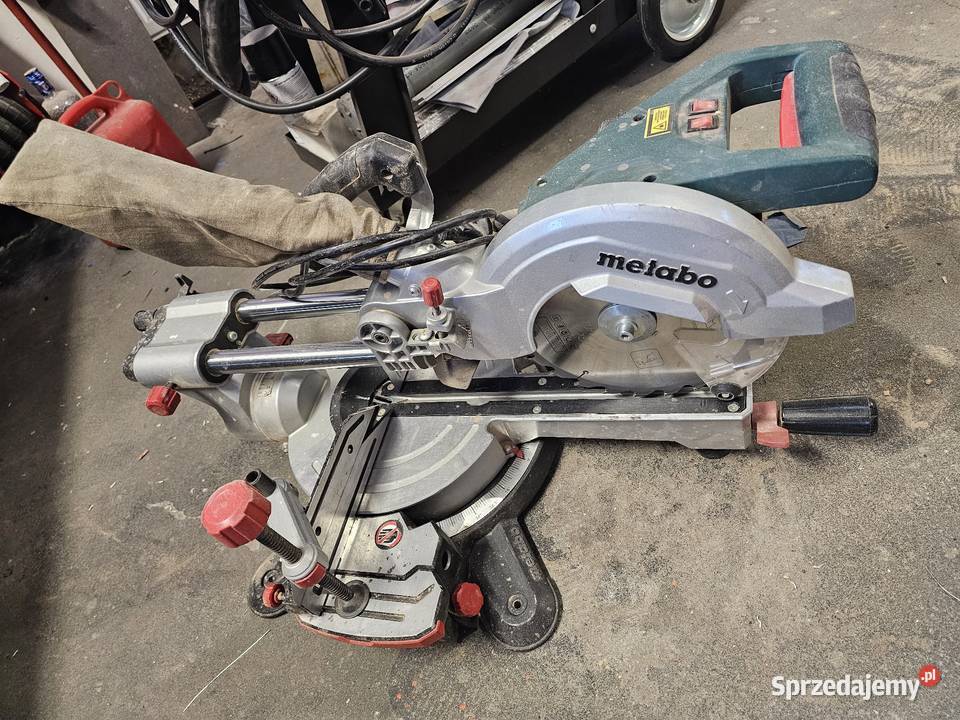 Piła ukośnica wynajem