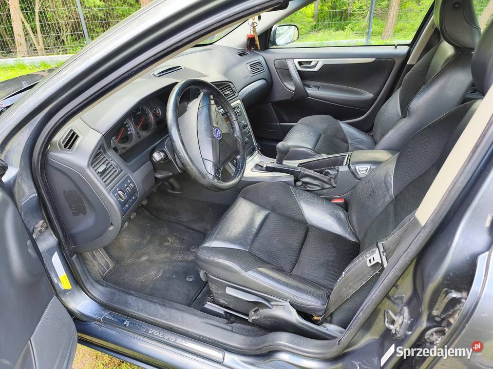 VOLVO S60 24 D5 2006 LIFT MOMENTUM 136kW Białystok