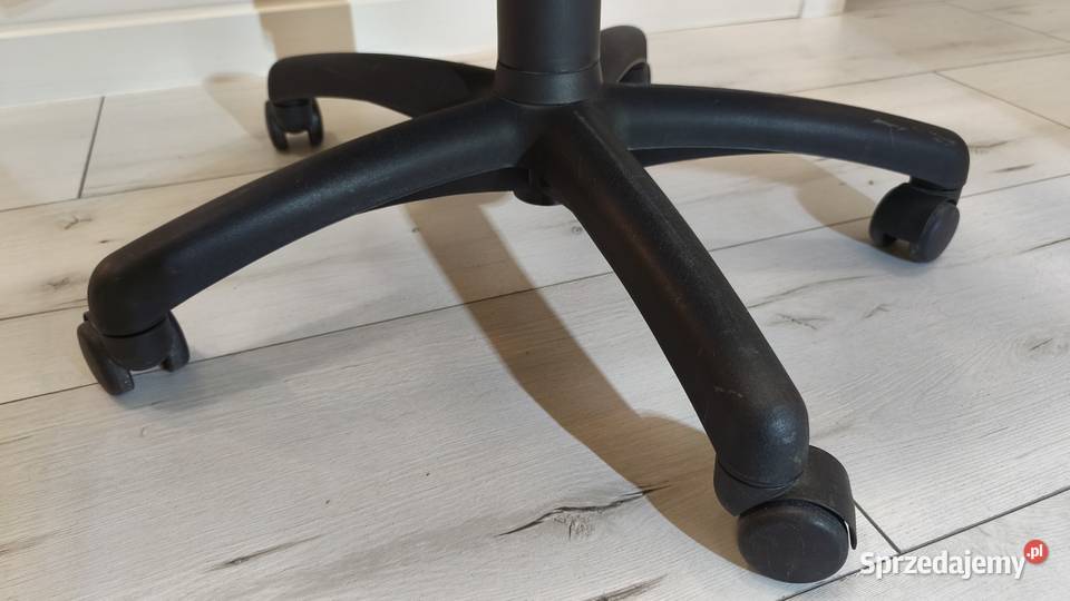 3 Ergonomiczne krzesło biurowe Nowy Styl Master Białystok