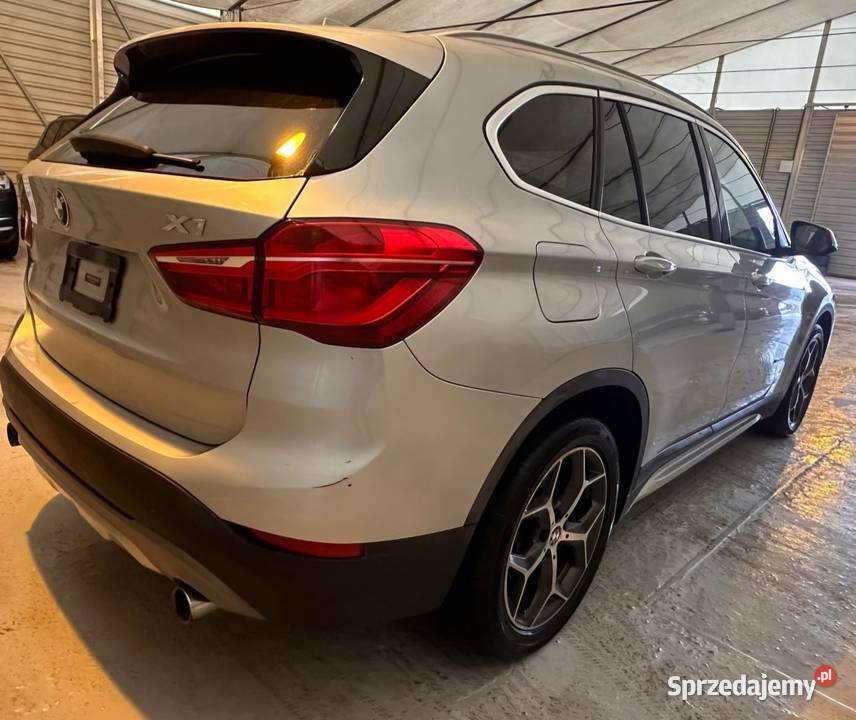 Bmw x1 20b 4x4 automat 2016r srebrny Dębica