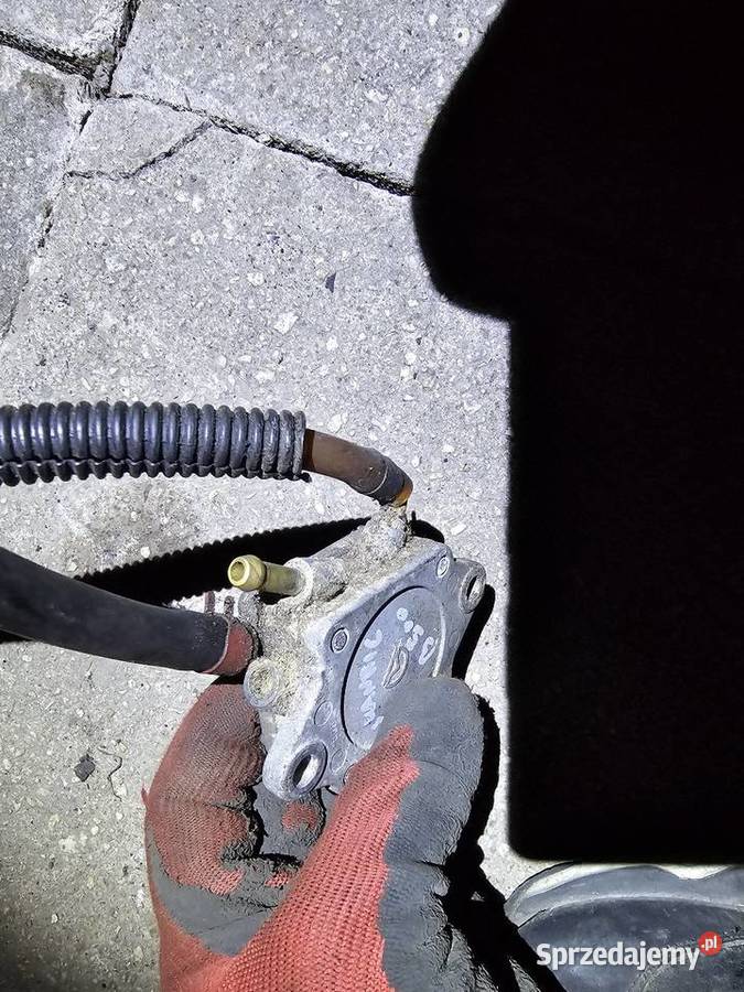 Skuter śnieżny pompa pompka paliwa skandik Jelenia Góra