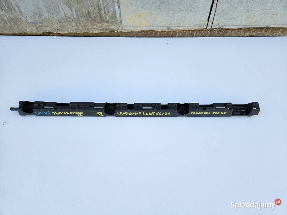 VOLVO V60 S60 II ŚLIZG NAKŁADKI PROGOWEJ LEWY osobowe wielkopolskie sprzedam