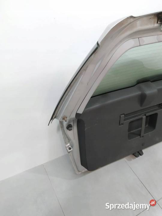 KLAPA TYŁ SZYBA Z157 Opel Zafira II 2005