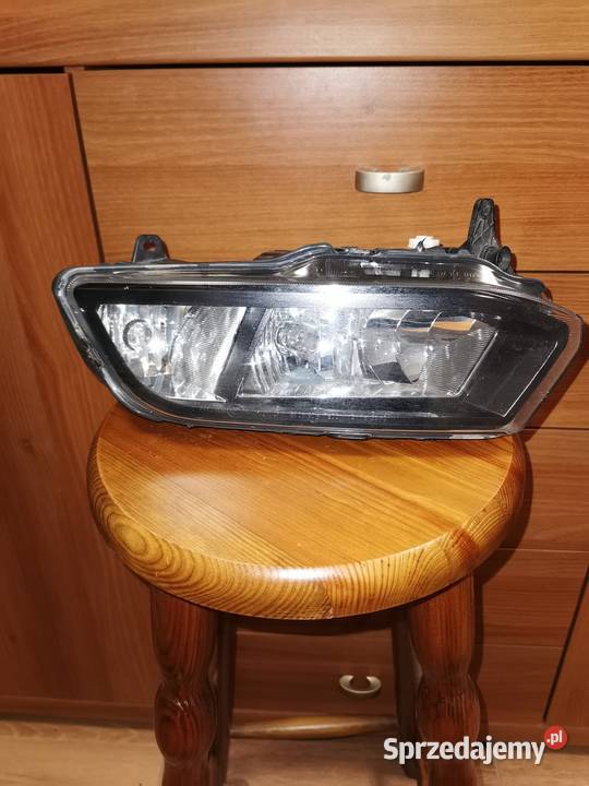VW POLO 5 0917 LAMPA PRZECIWMGIELNA LEWA Luzino