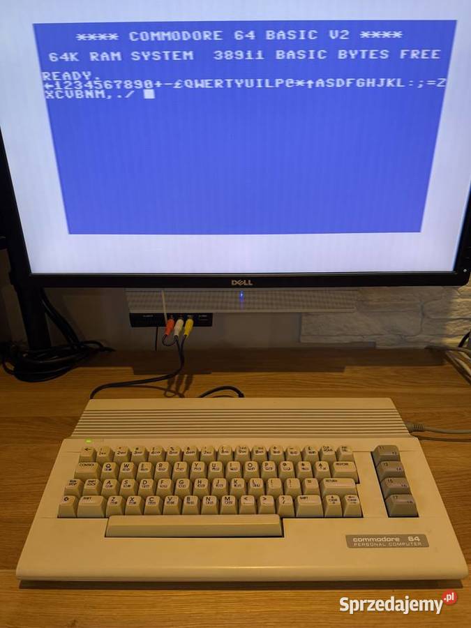 Commodore 64C sprawny kultowy retro komputer Warszawa