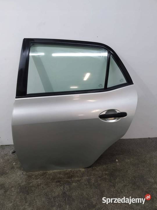 DRZWI LEWY TYŁ Toyota Auris I 20062012 sprzedam