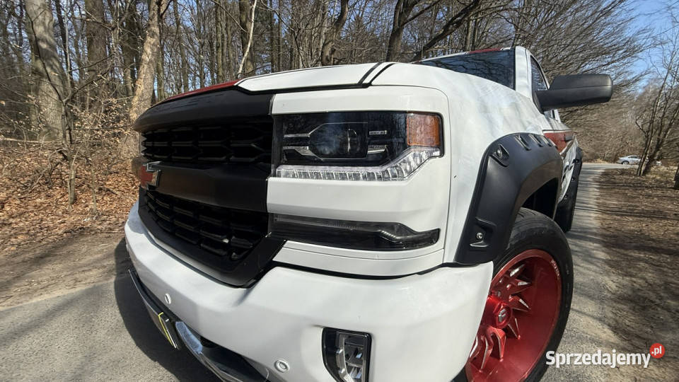 Chevrolet Silverado 53v8 Turbo 502 ledy bi xenon Rok produkcji 2017 Silverado pomorskie Gdańsk