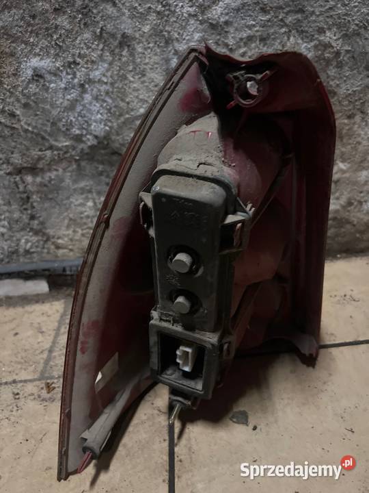 Lampa tył prawa peugeot 307sw Margonin