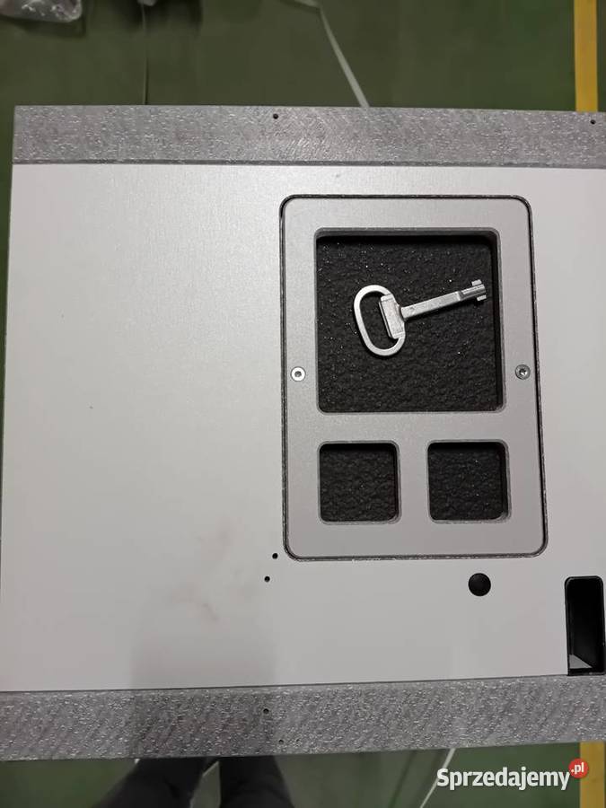 Obudowa natynkowa E90 RAL 9010 FB61SN HAGER Włoszczowa