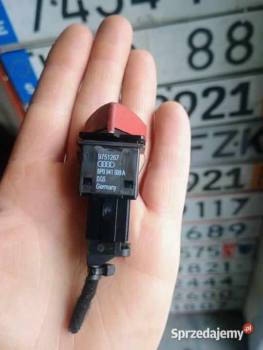 Włącznik świateł awaryjnych Audi A3 8P osobowe Radymno