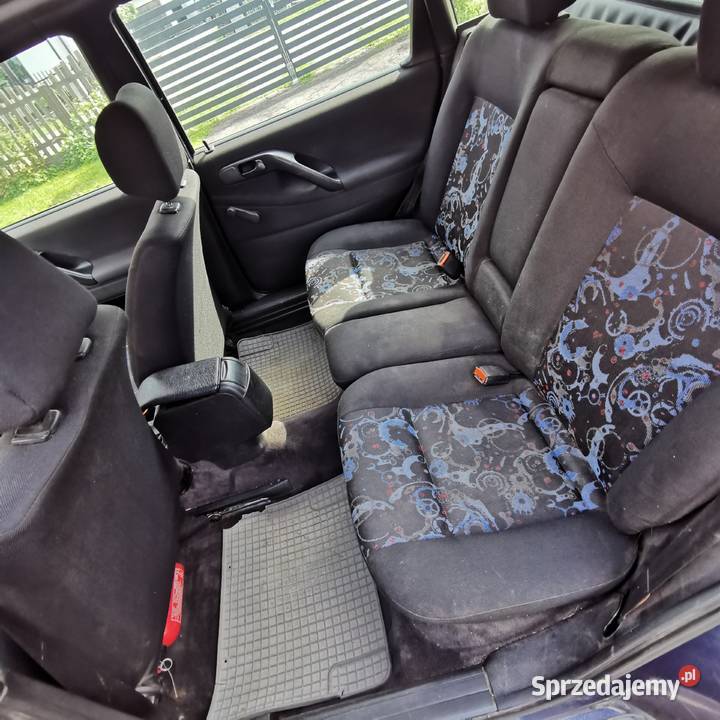 Piękny vw passat b4 18 gaz klasyk 130 Kraśnik