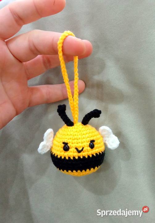 Pszczółka wykonana na szydełku brelok zawieszka łódzkie Łask