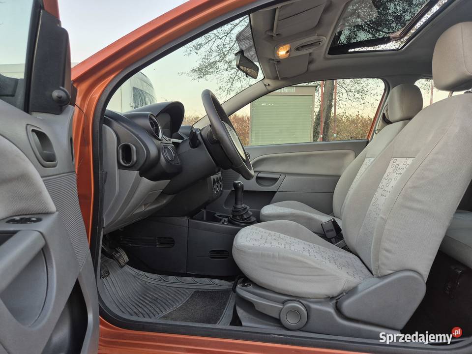 Ford Fiesta 12 benz 69 Szyberdach Długo opłaty Bujaków