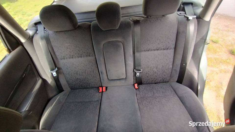 Ford Focus 16 Benzyna 2001 manualna Barlinek