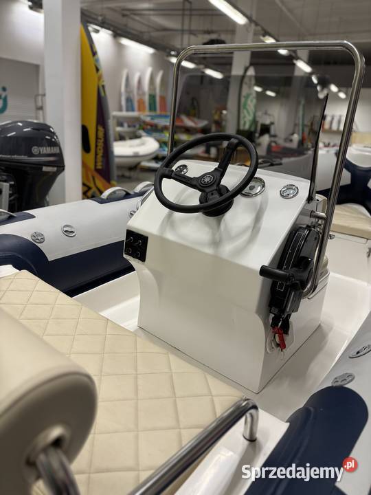 Łódź hybrydowa RIB Uone U480 z silnikiem Mercury Poznań