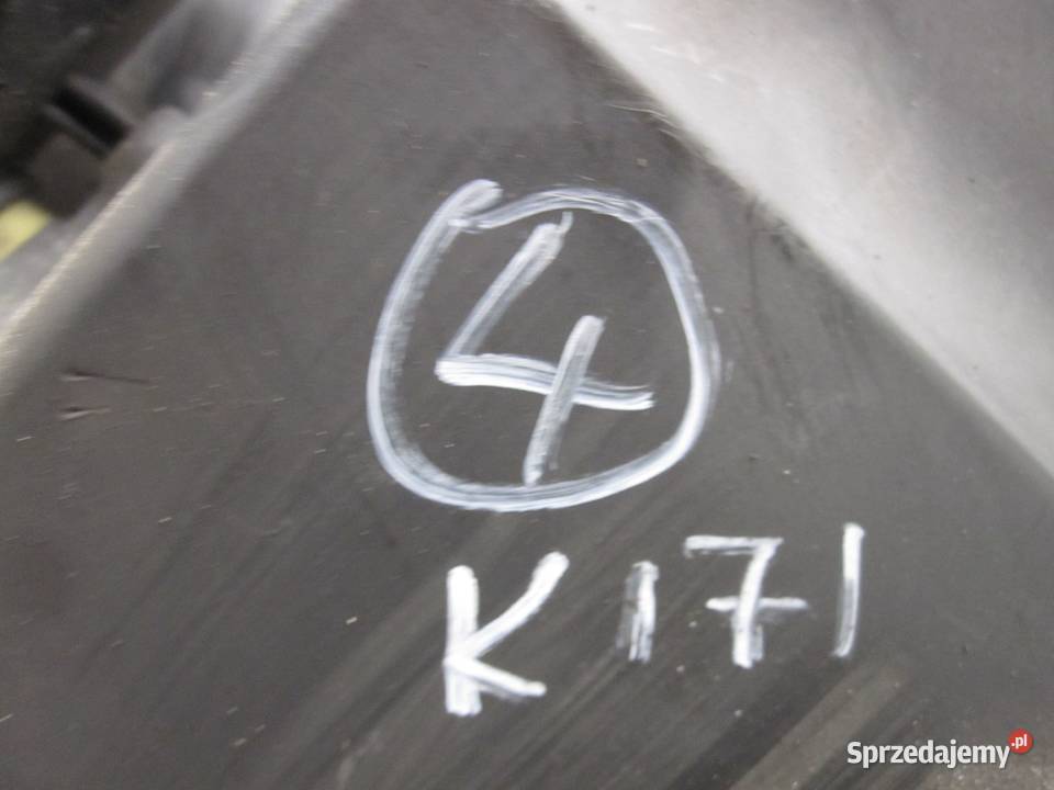 RENAULT TRAFIC II LIFT 08r lampa prawa przód Kielce sprzedam