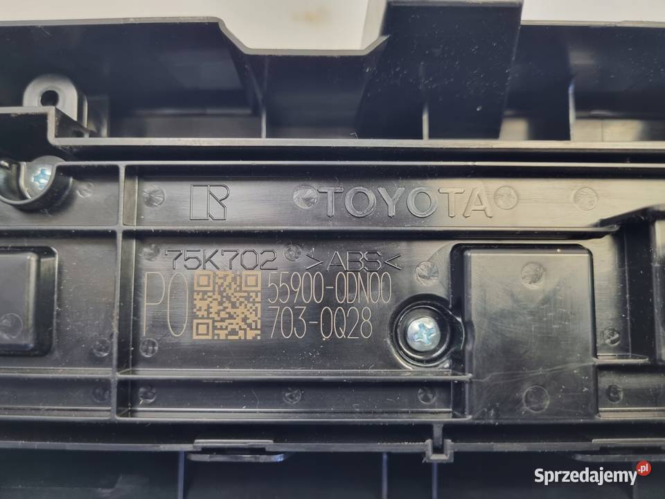 PANEL KLIMATYZACJI Toyota Yaris IV Nawiewu Sprzęt audio fabryczny Motoryzacja Rudka