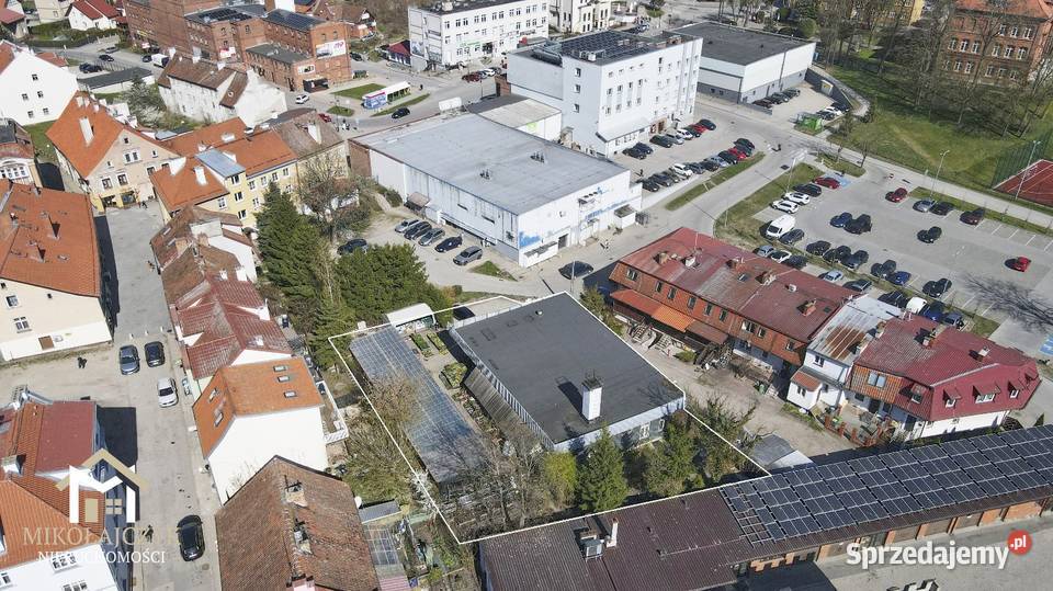 Budynek handlowy w samym centrum Bartoszyc 261