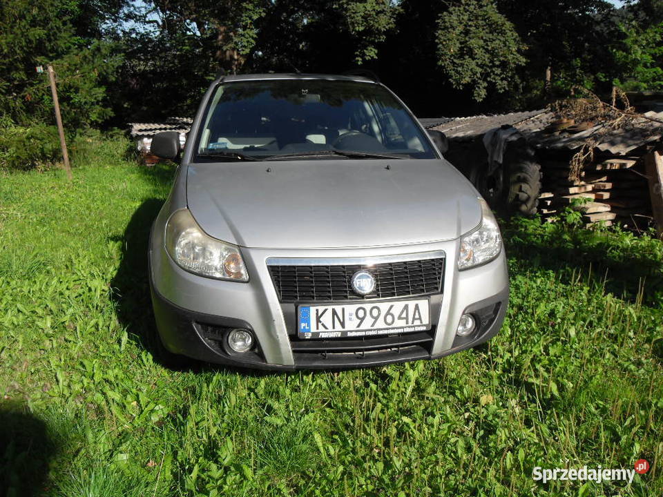 FIAT SEDICI 16 BENZYNA LPG USZKODZONY TYLNY 1600cm3 Sedici Siedlce