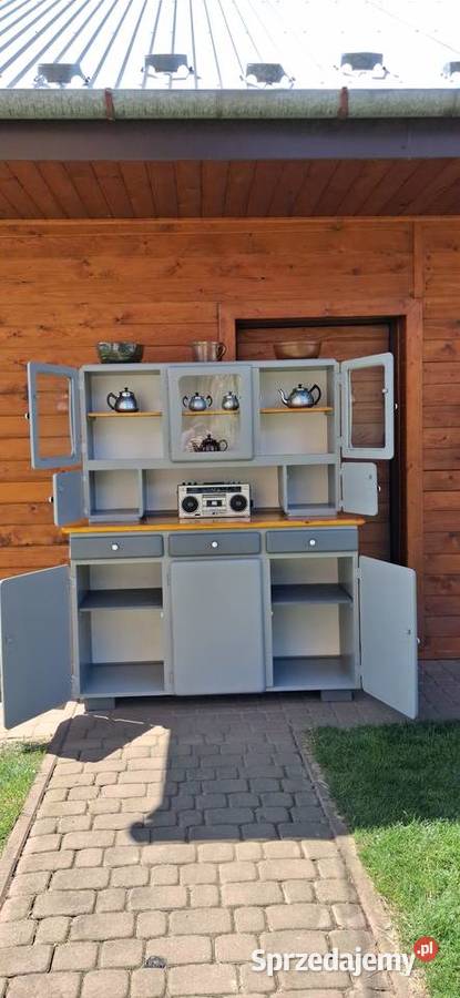 Kredens PRL Złotniki