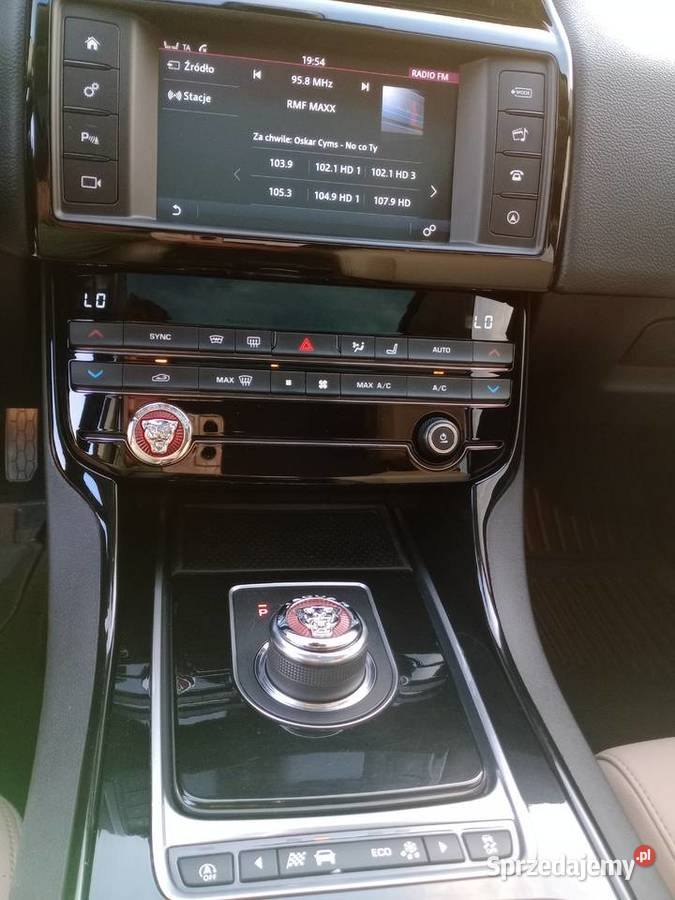 Jaguar Xe Premium 20 250 AWD