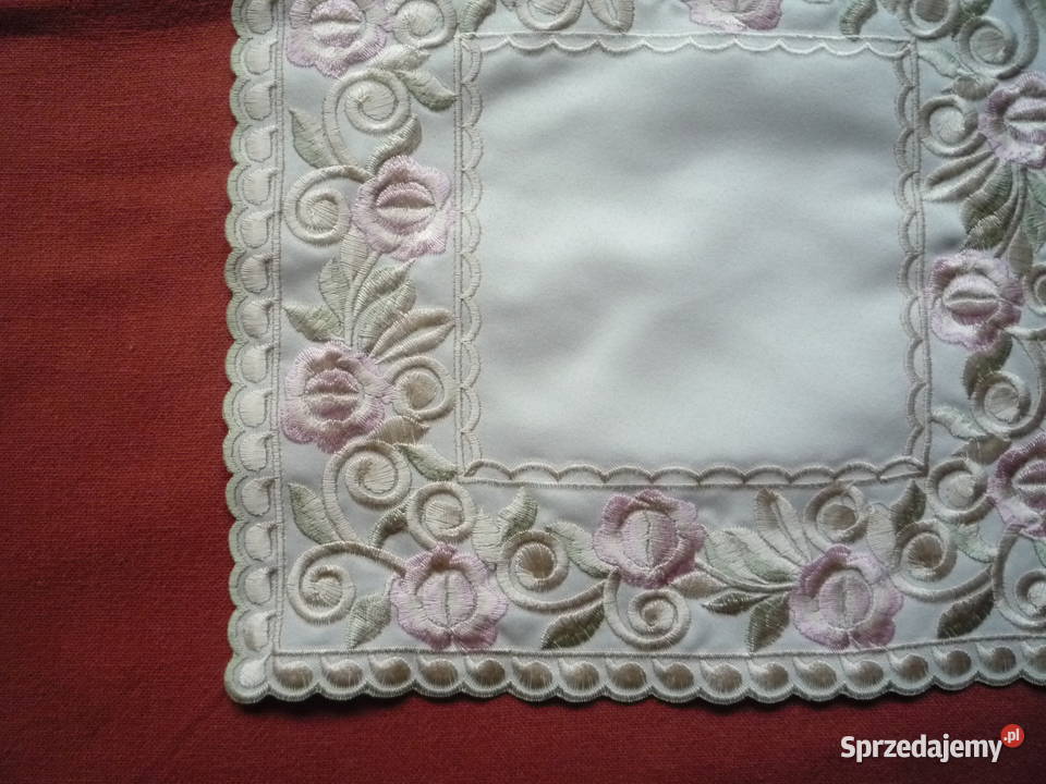 NOWA Serwetka Kremowa Maszynowo haftowana 27 x beżowy