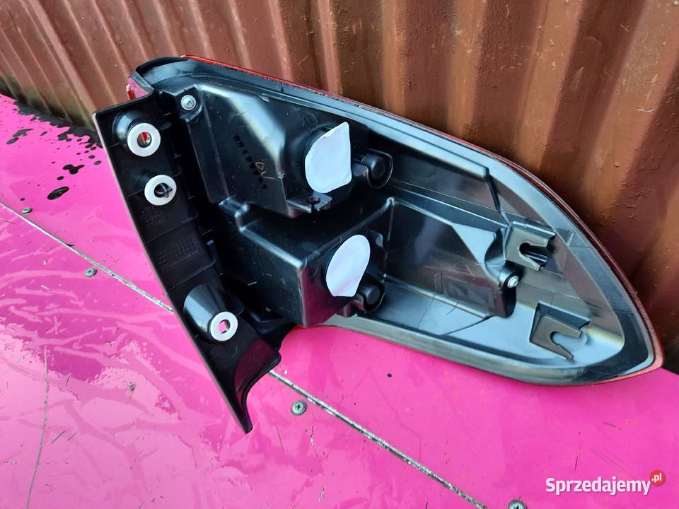 Suzuki Vitara 19r lampa tylna prawa nowa Pruszków