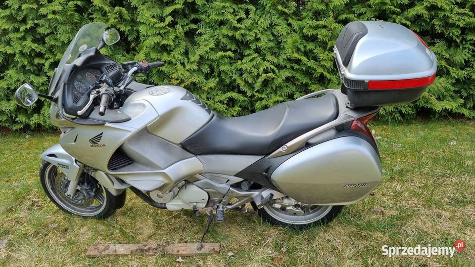 Honda NT700V NTV700 2009 66KM Honda Słupsk