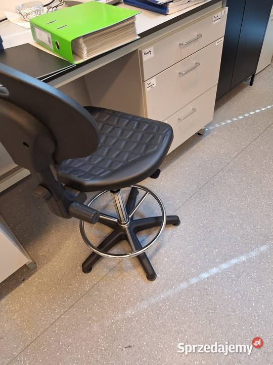 Syndyk sprzeda ruchomości laboratorium na sztuki sprzedam