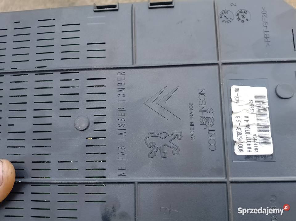 Moduł bsi w środku peugeot 407sw 9663510480 Części Wyrzysk