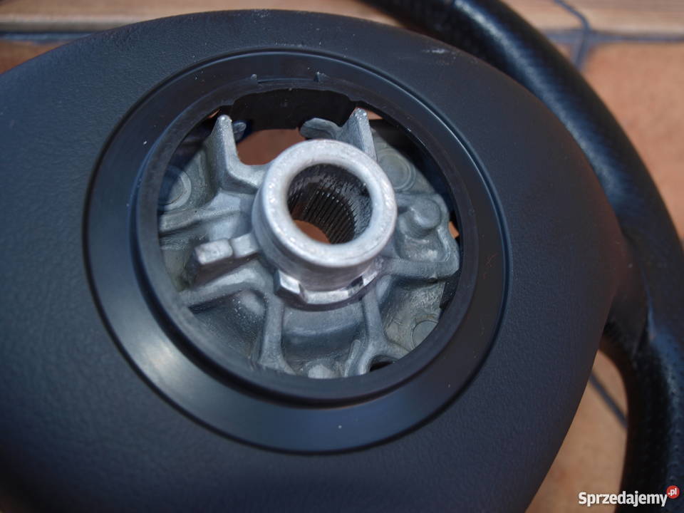 Peugeot 307 407 407 Coupe kierownica skórzana Kalisz