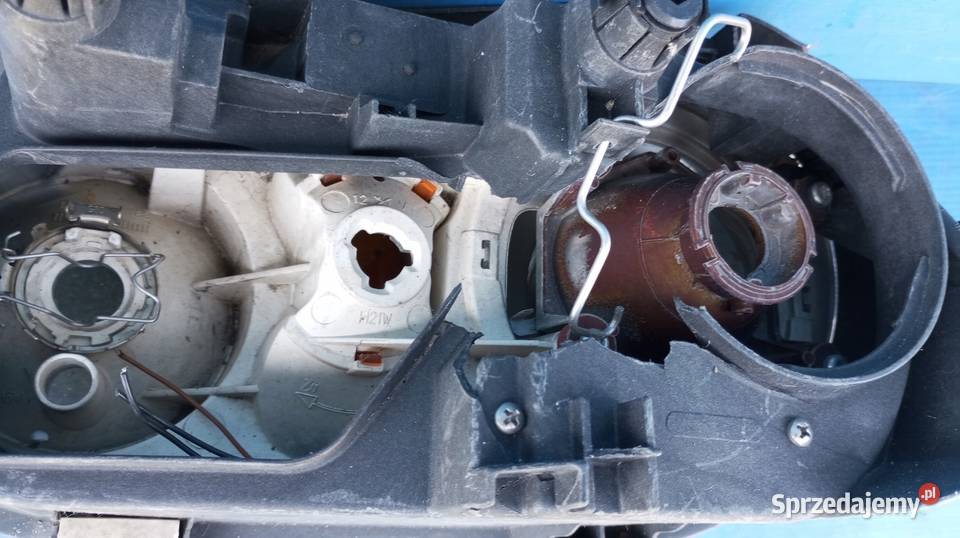 LAMPA PRAWY PRZÓD REFLEKTOR XENON EU 1J1941016P