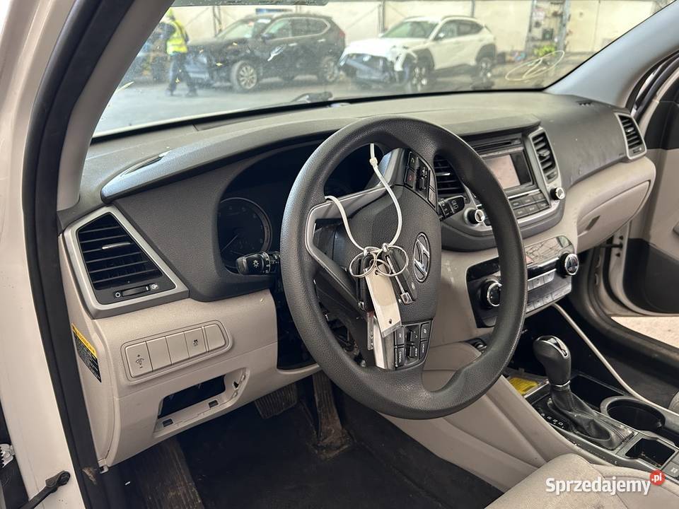 Sprzedam Hyundai Tucson benzyna 20 4x4 automat mazowieckie Warszawa