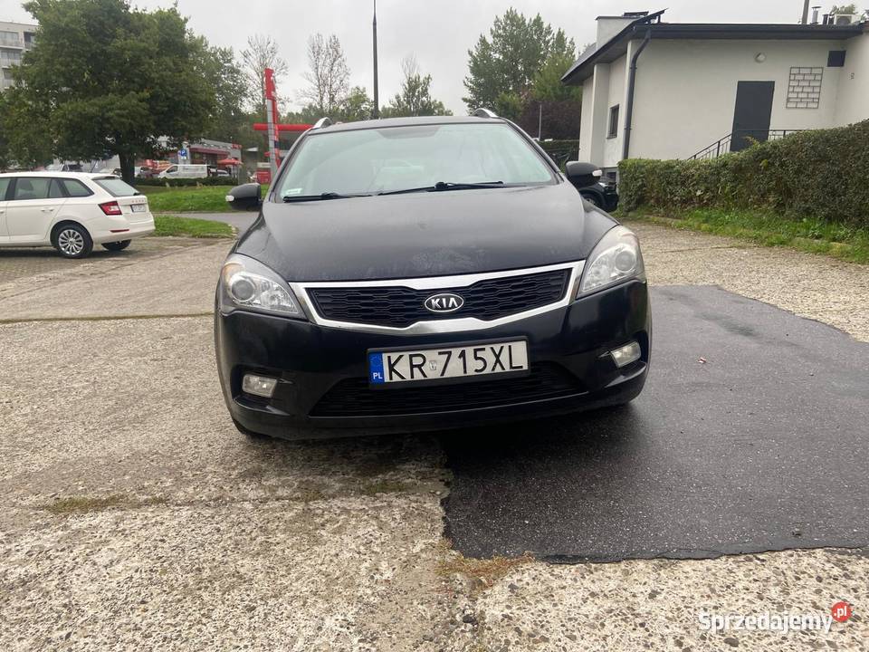 LPG 100 sprawny Polski Salon Rok produkcji 2010 Cee'd sprzedam