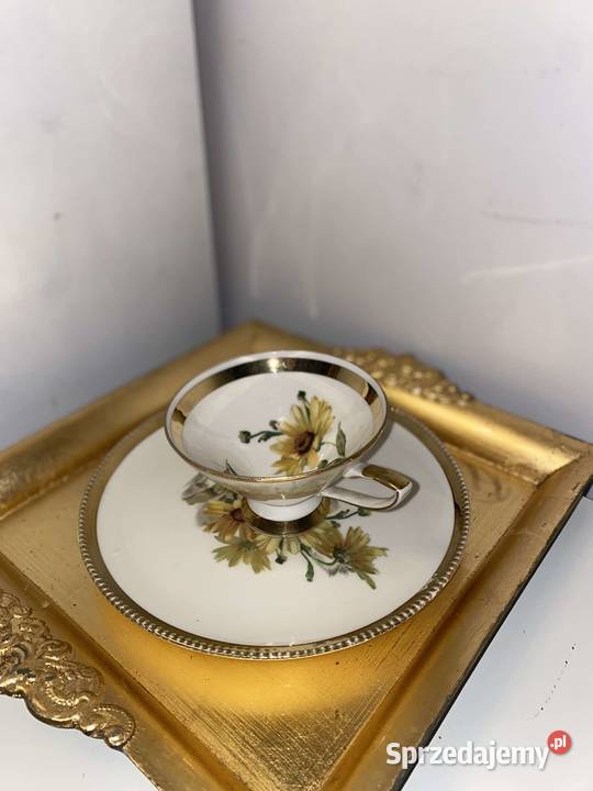 duo śniadaniowe porcelanowe z sygnatura kwiatem