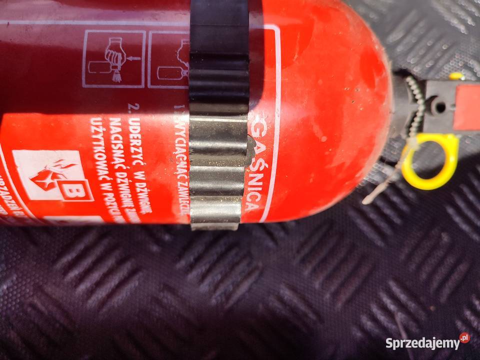 Gaśnica samochodowa BC proszkowa 1 7 sztuk Czernica sprzedam