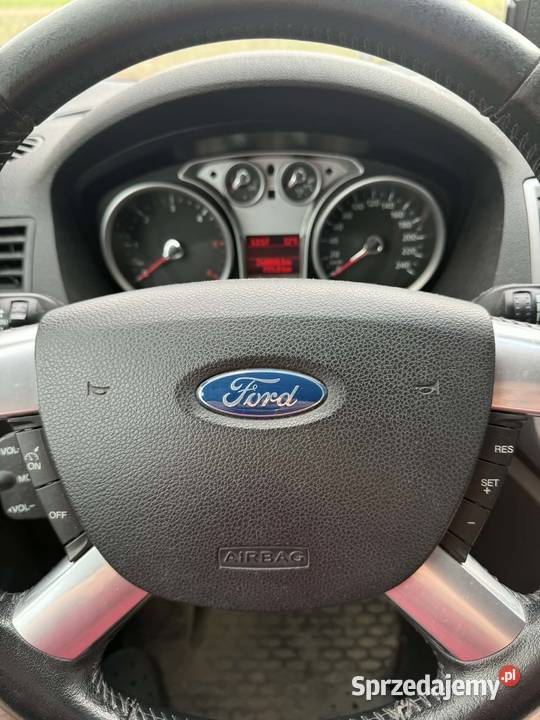 Ford Kuga 136 4x4 kamera czujniki Szczuczyn