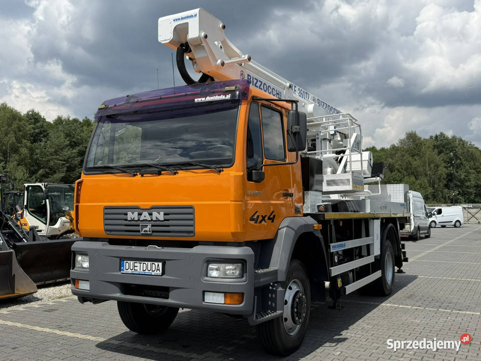 MAN LE 14220B 4x4 Zwyżka Bizzocchi KF 260 49000km świętokrzyskie Widełki sprzedam