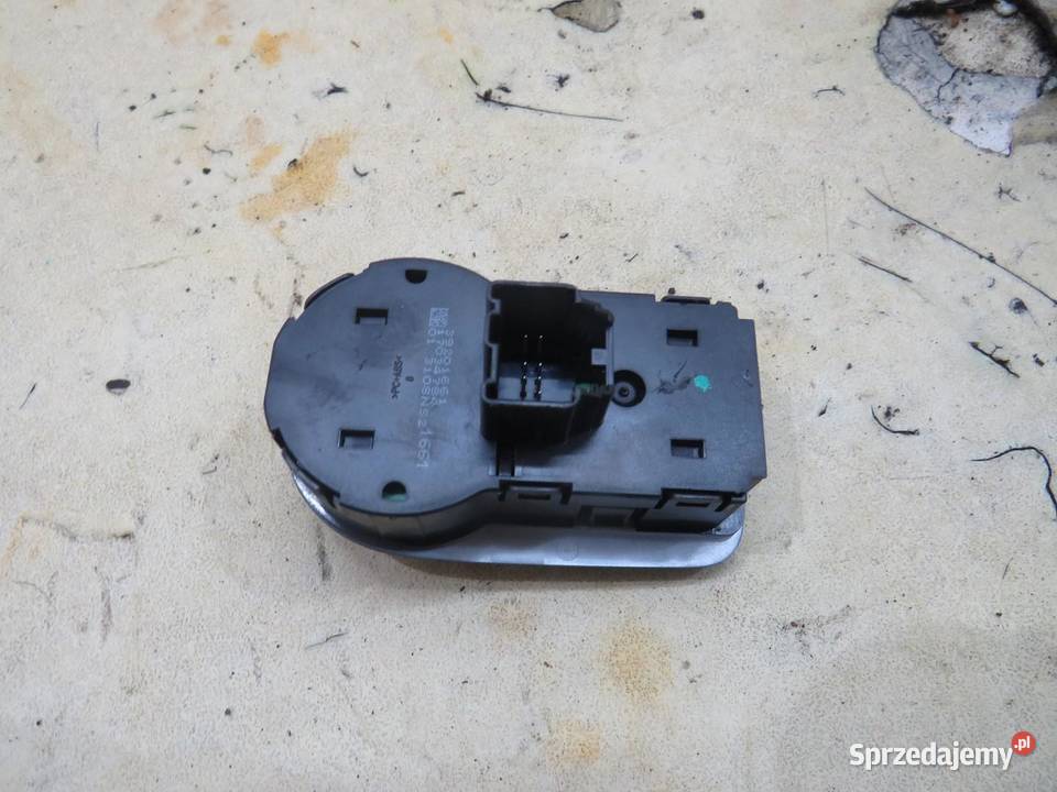 PRZEŁĄCZNIK ŚWIATEŁ OPEL CORSA F 39201661 osobowe