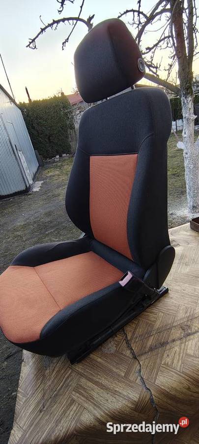 Sprzedam prawy fotel Astra H GTC Gniezno