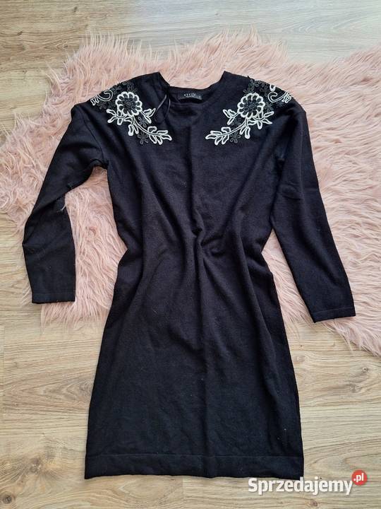 Czarna sweterkowa tunika sukienka haftowana sprzedam