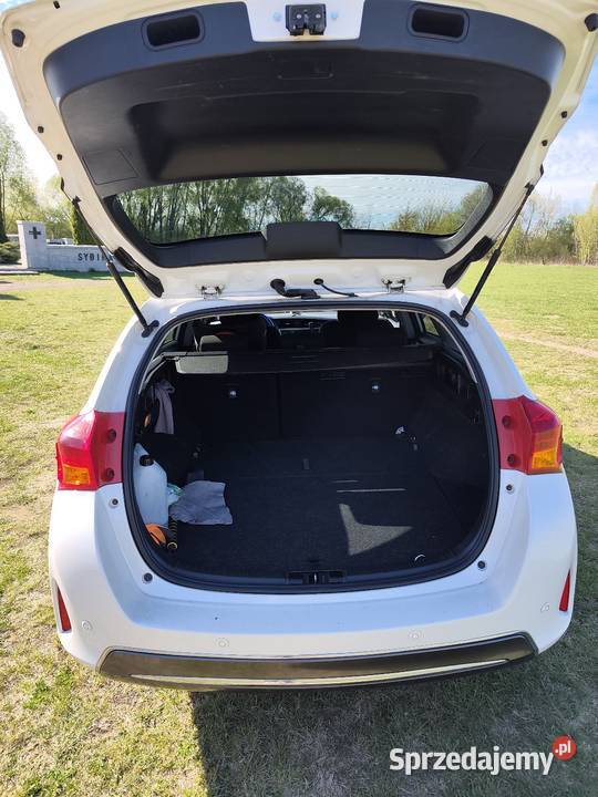 Toyota Auris 18 HSD Luna 2015 Hybryda