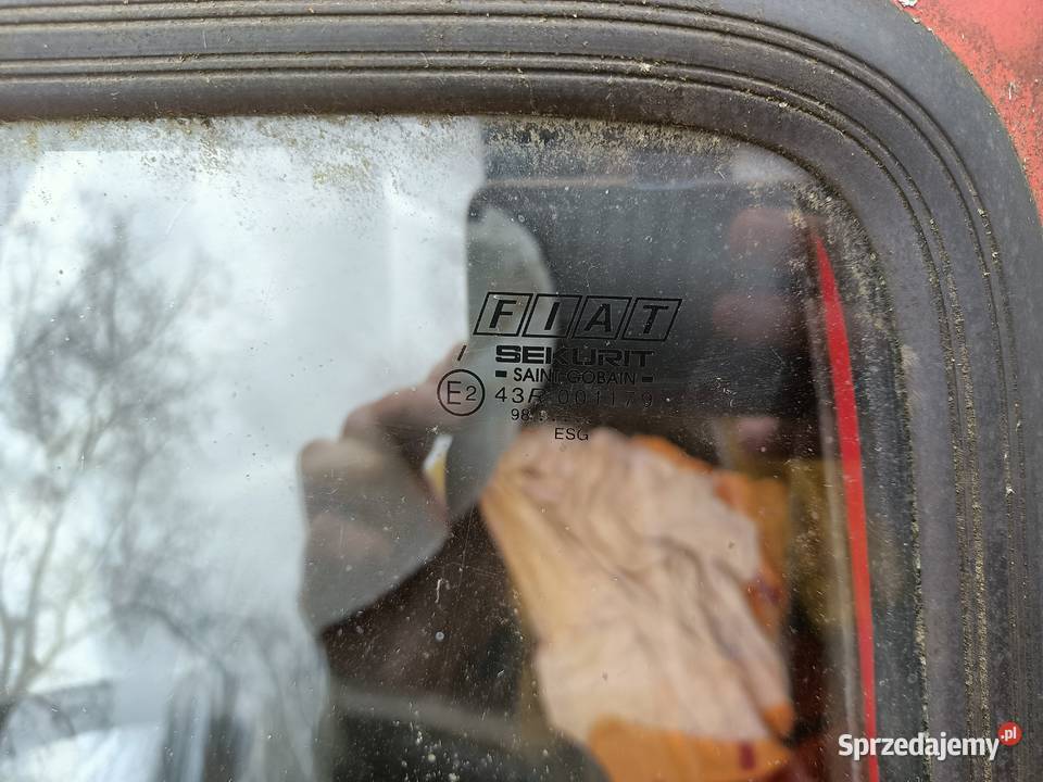 Szyba Przód Czołowa Fiat 126p 1998r Oryginał Karoseria Łowicz sprzedam